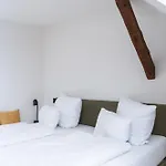 Apartment 9